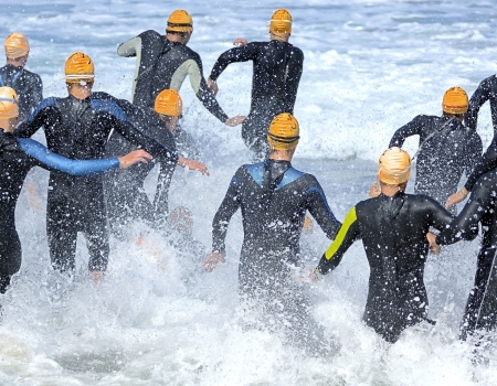 start van triatlonwedstrijd