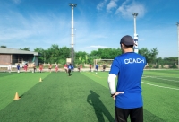 coach op voetbalveld